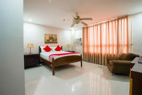 OYO 236 Hotel Edmundo - Zimmer