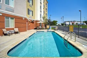 Candlewood Suites St Clairsville Wheeling Area by IHG - Piscine