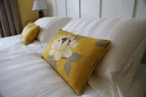 Holly Tree House - Room