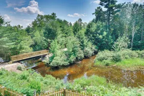 Classic New England Cabin on Belleau Lake - Interiør