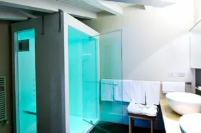 Active Hotel - Bathroom