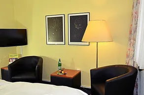 Retro - Art - Hotel Lünen - Room