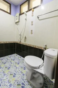 OYO 1062 Baanrai Kongjaroen - Bathroom