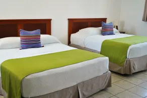 Tan Ik Beachfront Condos - Habitación