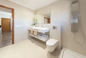 Villa Can Americano - Bathroom