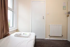 Pebbles guest house - Room