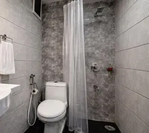 Super Townhouse Vishwavidyalaya Metro Station Kanpur - Banheiro