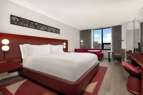 Revery Toronto Downtown, Curio Collection by Hilton - Chambre
