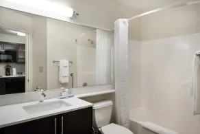 Candlewood Suites - Charlotte - Arrowood by IHG - Salle de bain
