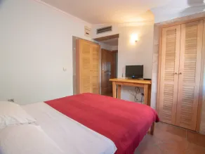 Apartments and Rooms Levantin Inn - Chambre