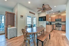 Lakefront Lexington House w/ Spacious Deck! - Interiör