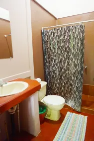 Cabinas Tropicales - Bathroom
