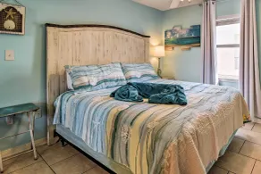 2bd 2ba 1st floor condo WALK TO BEACH - Interior