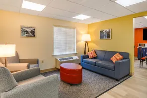 Suburban Studios Hammond - Lobby