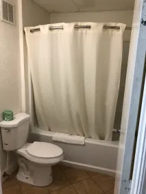 Motel 6-Brunswick, GA - Chambre