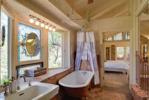 Unique Sedona Home w/ Mountain Views & Guest House - Innvendig