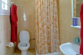 «Captain Spiros Studios» avec vue sur la mer, balcon, climatisation et Wi-Fi - Salle de bain