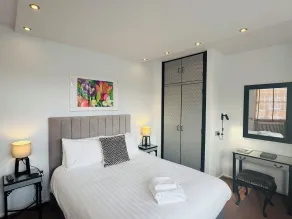 Charlotte House Hotel - Zimmer