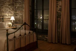 Auberge du Vieux Port by Gray Collection - Chambre