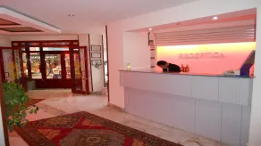 Nas Hotel - Recepción