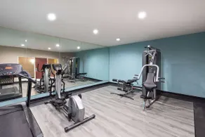 Super 8 by Wyndham Lubbock West - Fitness facility