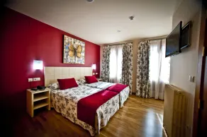 Hotel Condes de Castilla - Quarto