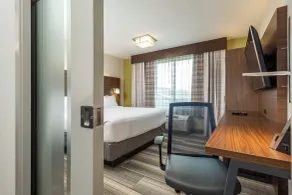 Holiday Inn Express & Suites Medicine Hat by IHG - Chambre