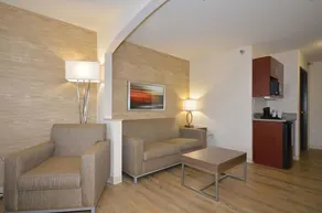 Holiday Inn Express & Suites Farmington by IHG - Chambre