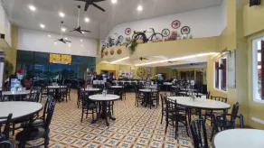 Bukit Merah Laketown Resort - Restaurant