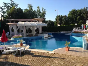 Bellevue golden sands - Basseng