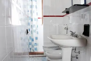 Hotel Diana - Bathroom