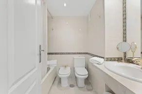 Señorío de Aloha Apartahotel - Bathroom