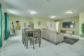 Explore Nyc, Parks & Beaches! Top-floor Apt - Interiör