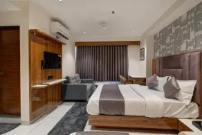 Hotel Shrimad Villa Gandhinagar - Rum