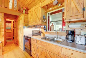Secluded Mountain Cabin w/ Decks + Gazebo! - Interiør