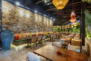 Ashley Tugu Tani Menteng - Restaurang