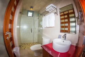 Dream Inn PR - Bathroom