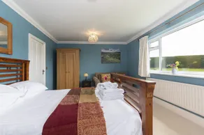 The Lodge - Room