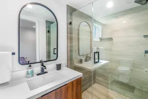 Stylish Sherman Oaks Townhouse 3bed + 3.5bath All Master Suites - Badeværelse