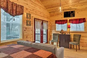 Cozy Heber Springs Cabin w/ Deck & Dock! - Interiør