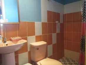 Valerie Emanuel Apartments - Bathroom