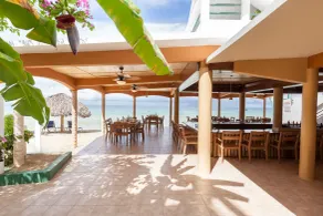 Beach House Condos, Negril - Restaurant
