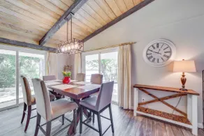 Waterfront Retreat w/ Deck on Lake Eufaula! - Interiør