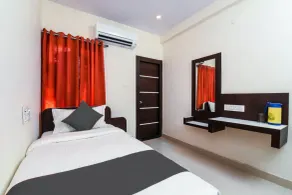 Sri Raghavendra Inn - Chambre