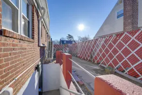 Lovely Elmont Apartment - Walk to Bus Stop! - Interior