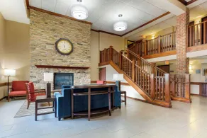 Comfort Inn & Suites Milford - Vestíbulo