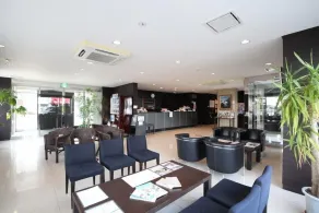 AZ Inn Higashi Omi Notogawa Ekimae - Lobby sitting area