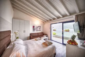Bella Hotel & Restaurant  - Chambre