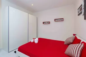 2. Lyxig 2 Bed Lägenhet nära stranden! - Rum