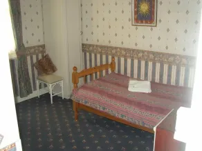 A MAIDEN REST - Habitación